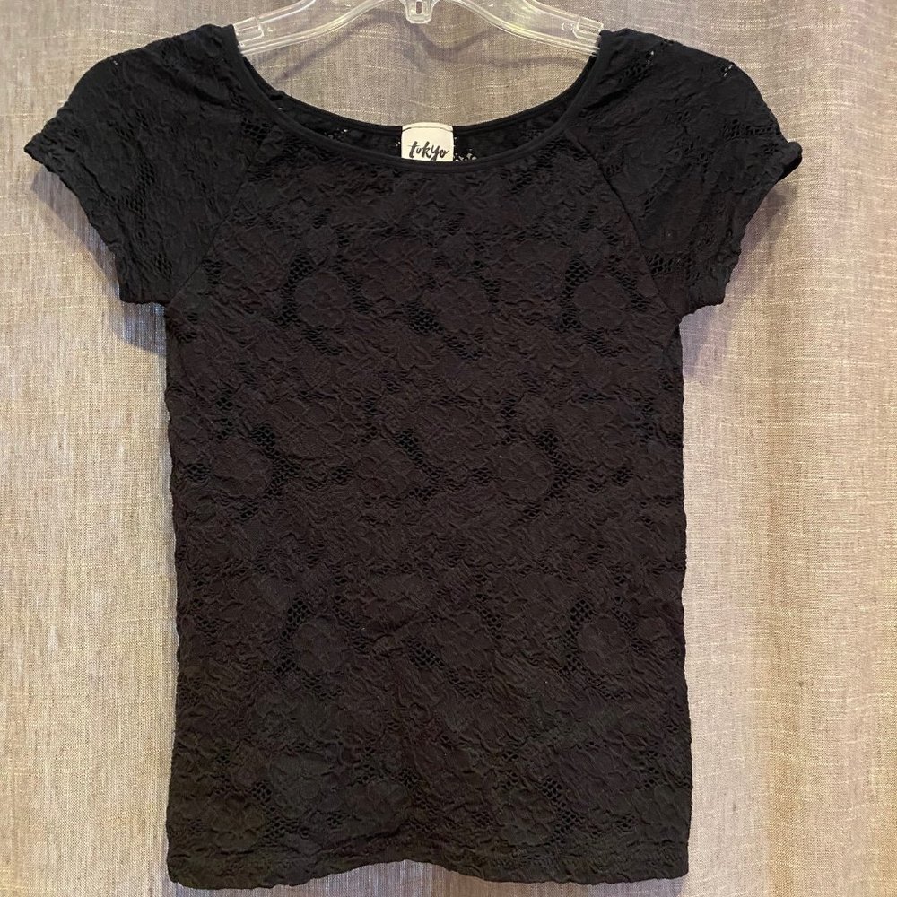 Aeropostale black shirt